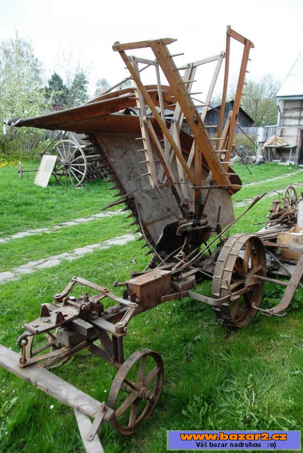 Staré historické zemědělské stroje