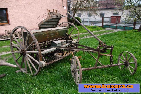 Staré historické zemědělské stroje