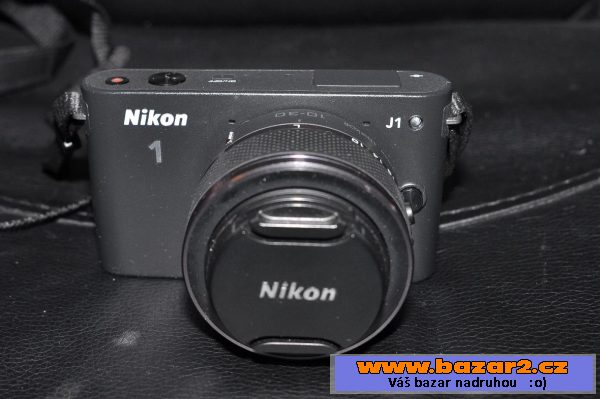 Nikon 1 J1 + objektiv 10-30mm
