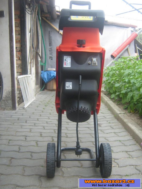 Zahradní drtič HECHT 624