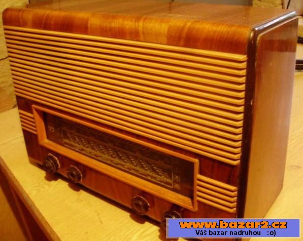 Rádio Tesla T605 A