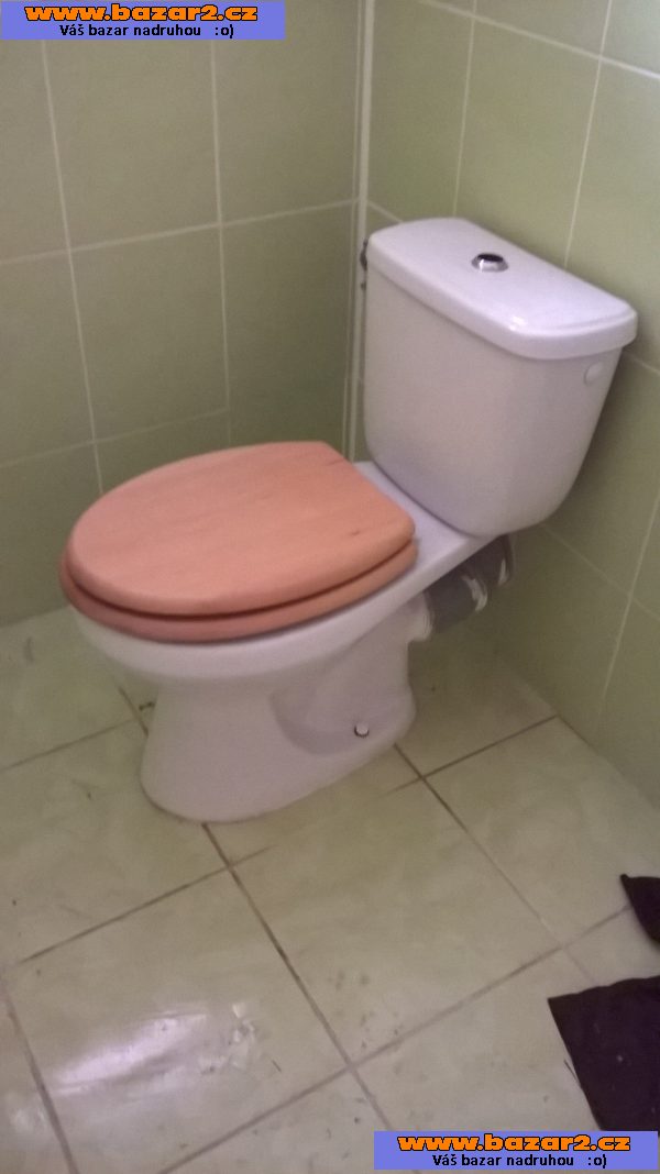Rohová vana, umyvadlo se skříňkou