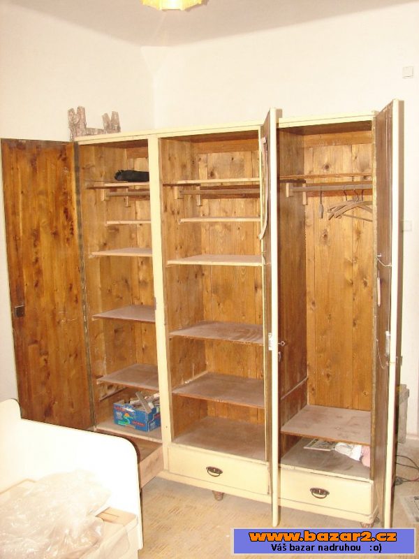 Stará skříň - 30. léta