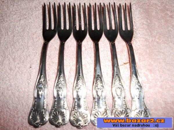 Stříbrný příborový set