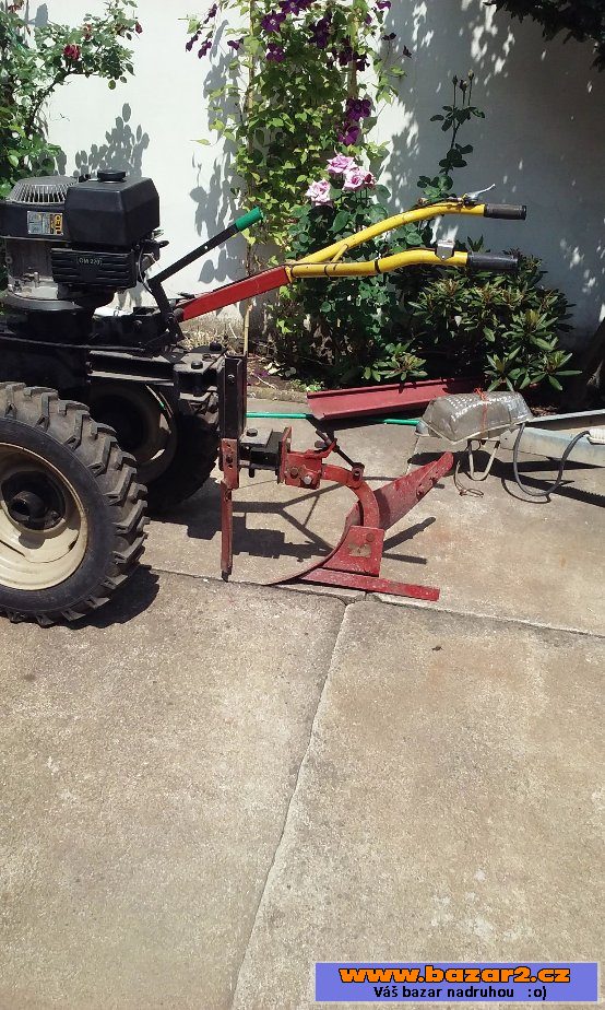 Malotraktor ZD Dolina
