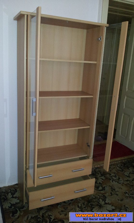 Sestava: skříň, komoda, 2 skříňky