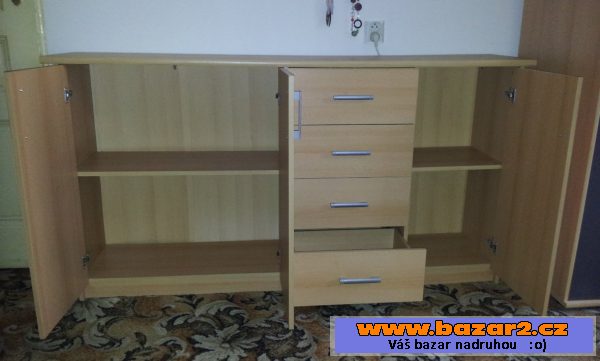 Sestava: skříň, komoda, 2 skříňky