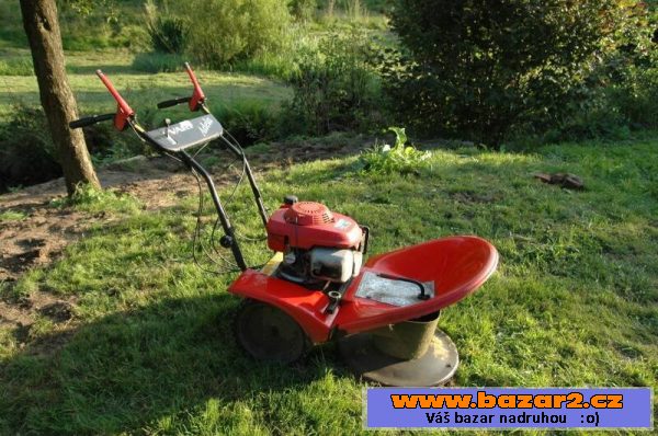 Bubnová sekačka po rozsáhlé reko.