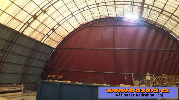 OBLOUKOVÁ HALA  15x35x7m