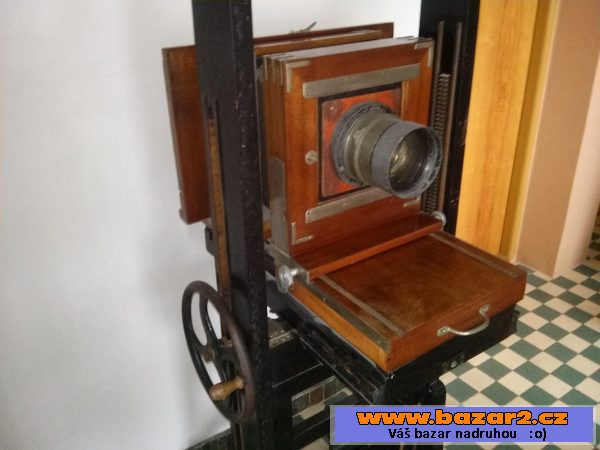 Starožitný ateliérový fotoaparát