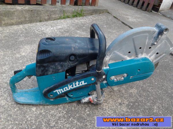 Rozbrušovací pila  Makita