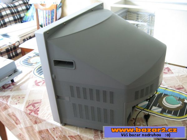 TV    SHARP  54  vč.  DVD  a   VHS