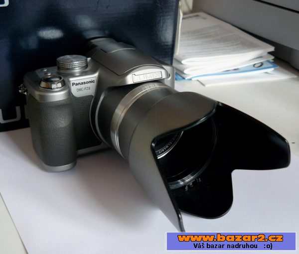 Japonský fotoaparát DMC-FZ8