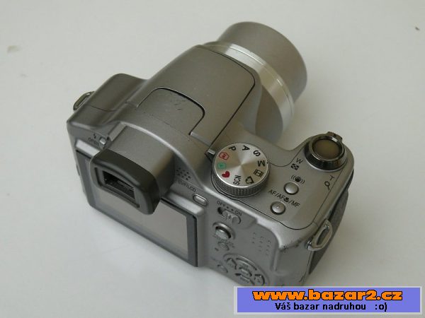 Japonský fotoaparát DMC-FZ8
