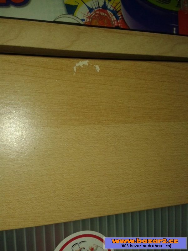 Komoda, postel, skříň, židle dětská