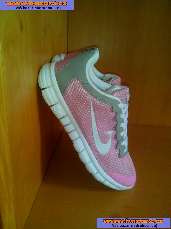 Dívčí tenisky Nike