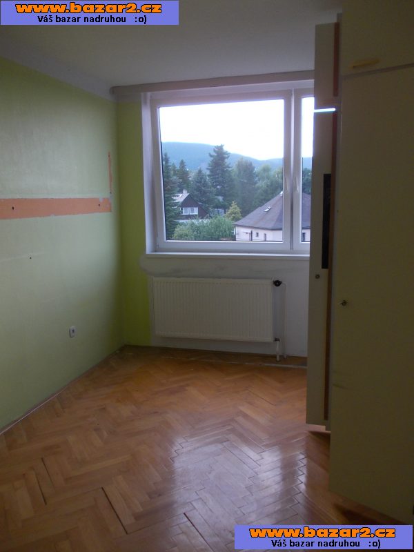 Byt 3+1, 71m2, s velkým balkonem, Liberec - Hanychov