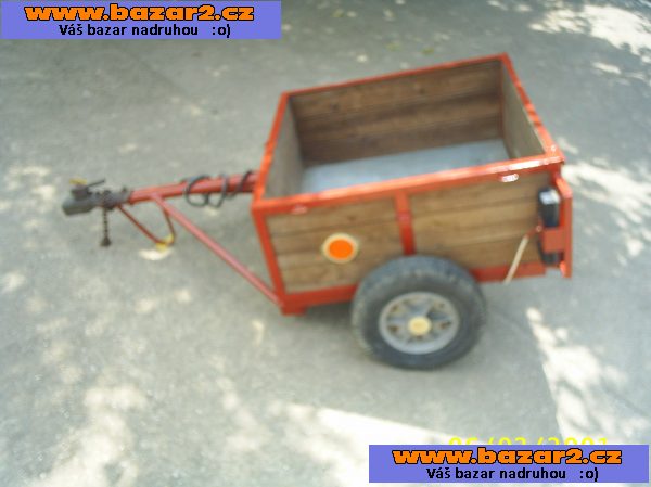 vlek za auto ci malotrakturek
