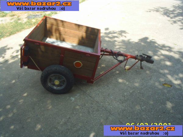 vlek za auto ci malotrakturek