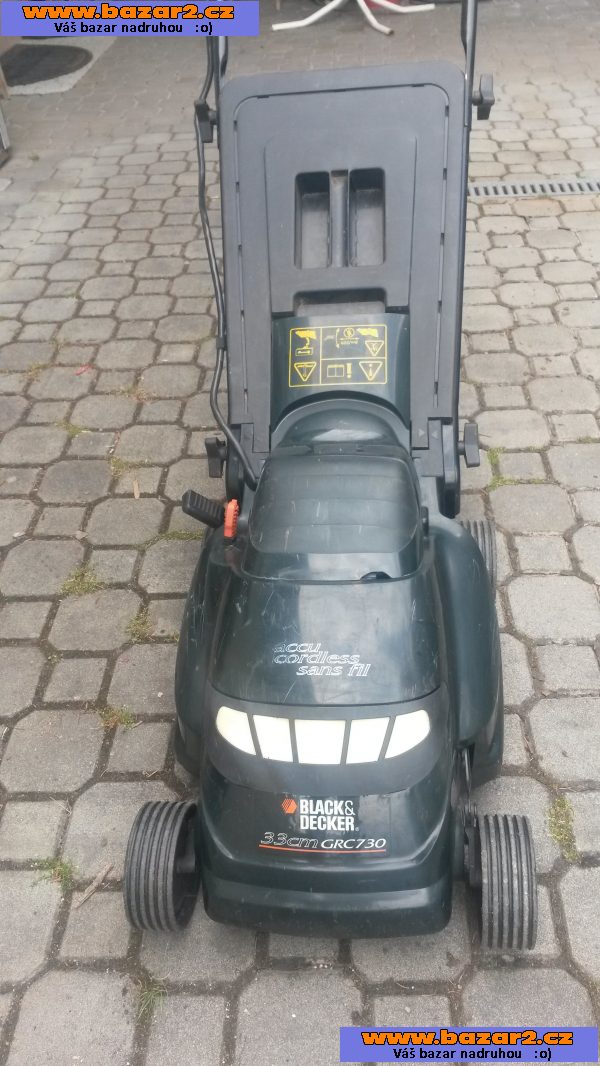 Prodám sekačku na trávu - AKU
