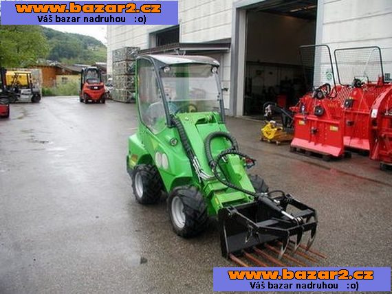 Kommunaltraktor Avant 528 K