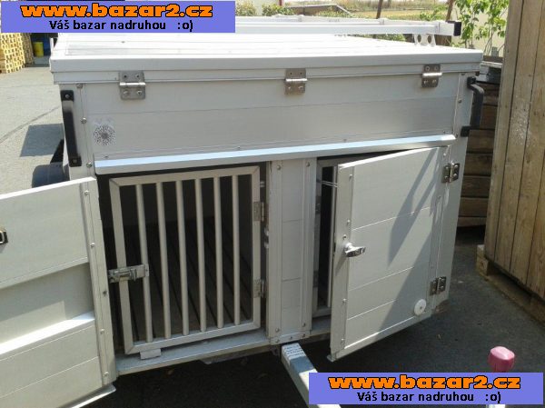 Prodám 4 box pro psy