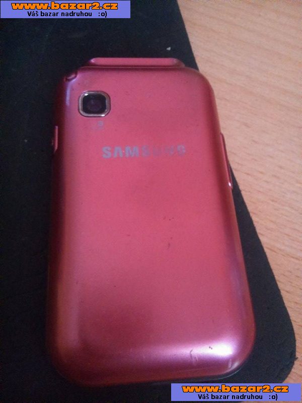 Růžový telefon 