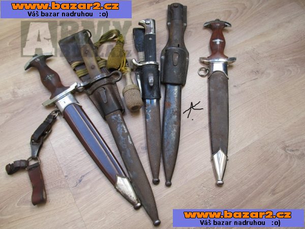 Nabídněte staré,vojenské věci-koupím,dobře zaplatím