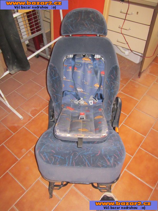 PRODÁM SEDAČKU NA AUTO WV SHARAN 
