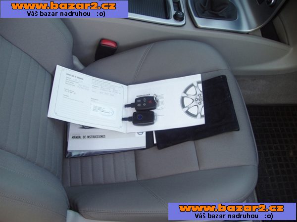 Volvo C30 2,0 D Momentum 100 kW, najeto jen 72 300 km