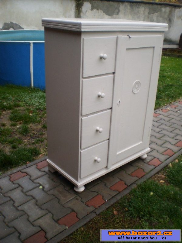 Koupím starožitný nábytek celá ČR