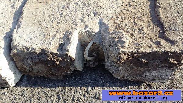 Betonové panely starší - 0,6x3x0,20