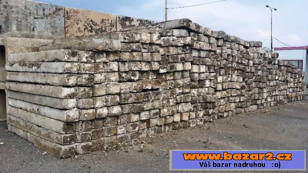 Betonové panely starší - 0,6x3x0,20