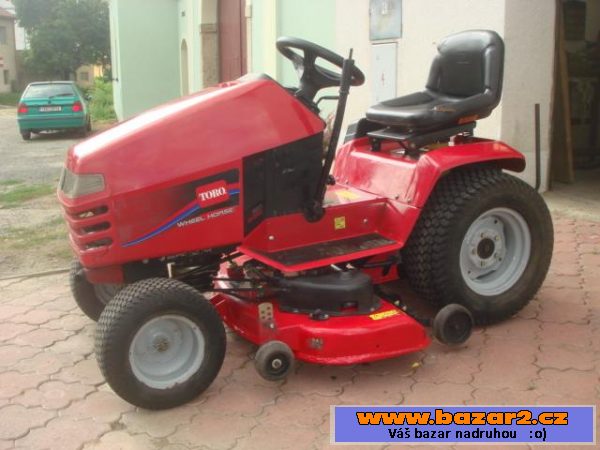 Zahradní traktor Toro 268 Hydro