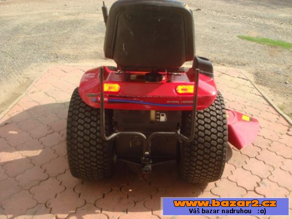 Zahradní traktor Toro 268 Hydro