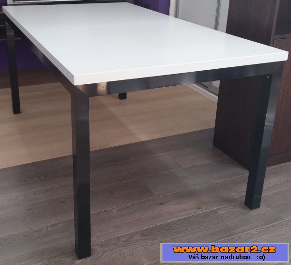Lakovaný stůl 160 x 90cm