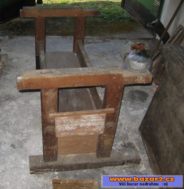 Starý truhlářský ponk(hoblice)