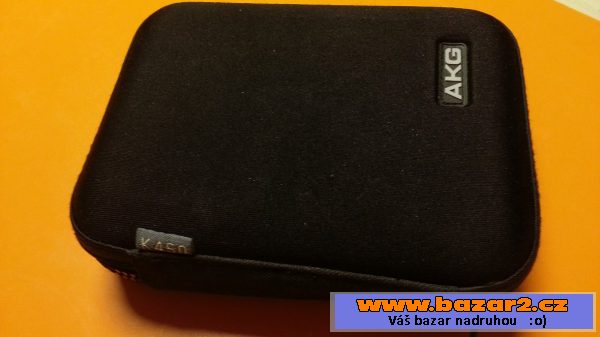 Uzavřená sluchátka AKG K450