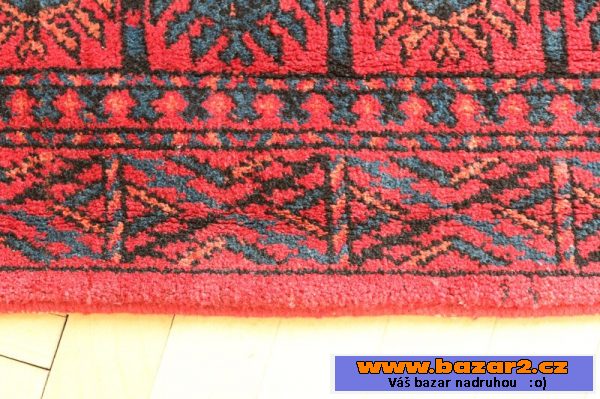 Koberec 2 x 3 m. orient. vzor