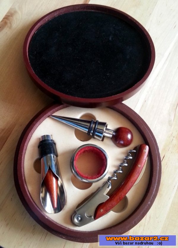 Set na víno, somelier