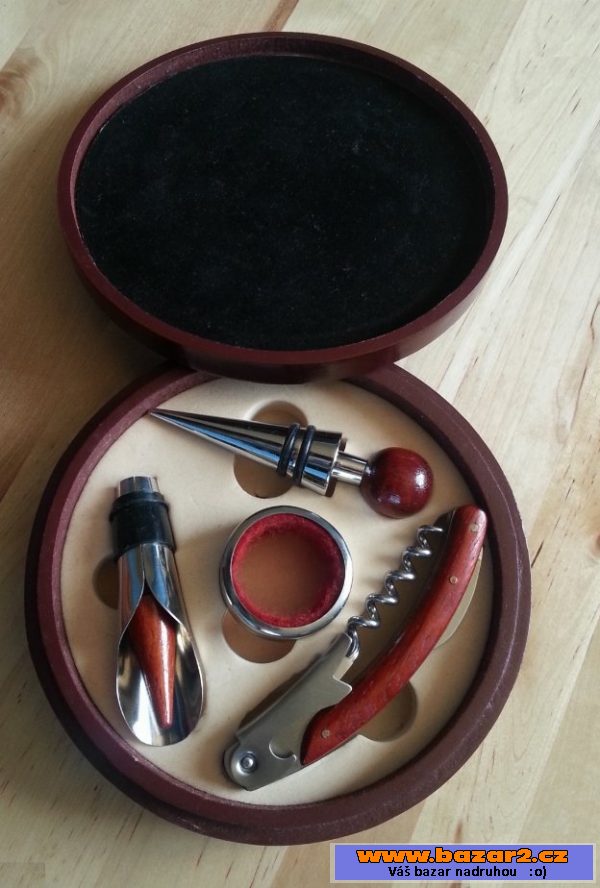 Set na víno, somelier