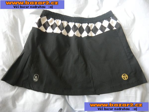 prodám ten. komplet triko a sukni Sergio Tacchini 