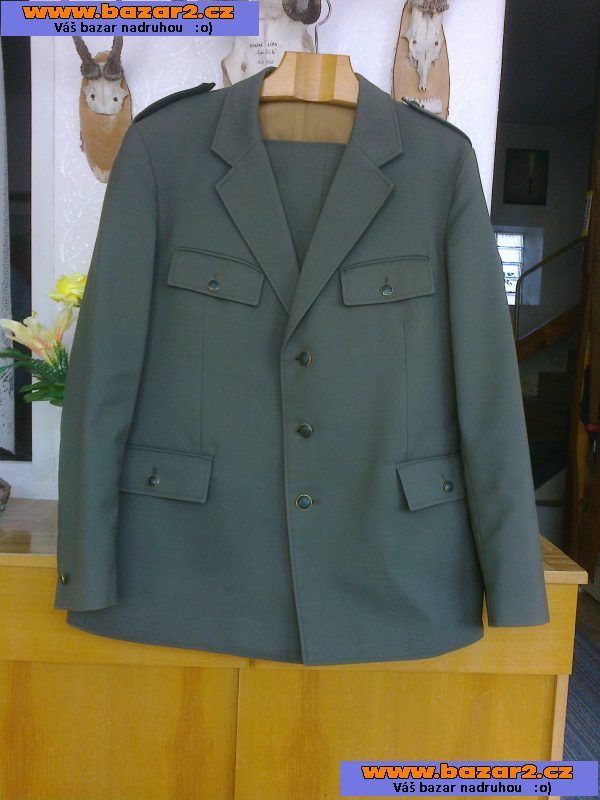 Lesnickou uniformu