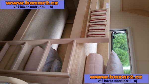   Karavan Hobby 545KMF (6 osob)