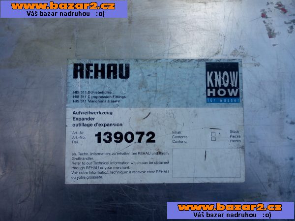 Ruční hydraulický lis Rehau