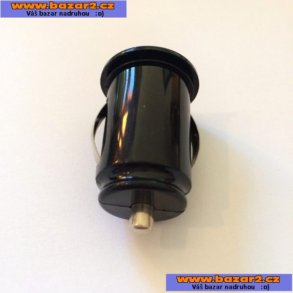 Univerzální nabíječka do auta 2x USB