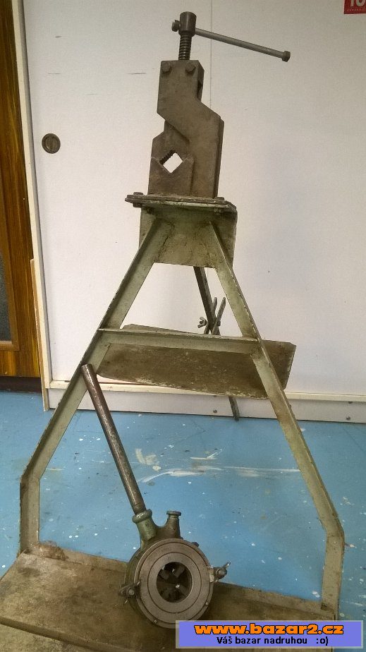 Instalatérský svěrák + velká ráčna 