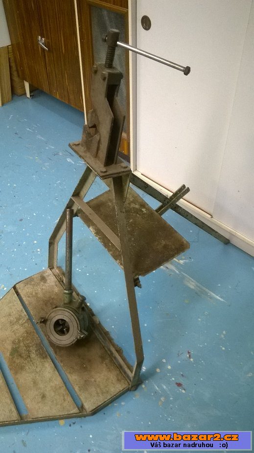 Instalatérský svěrák + velká ráčna 