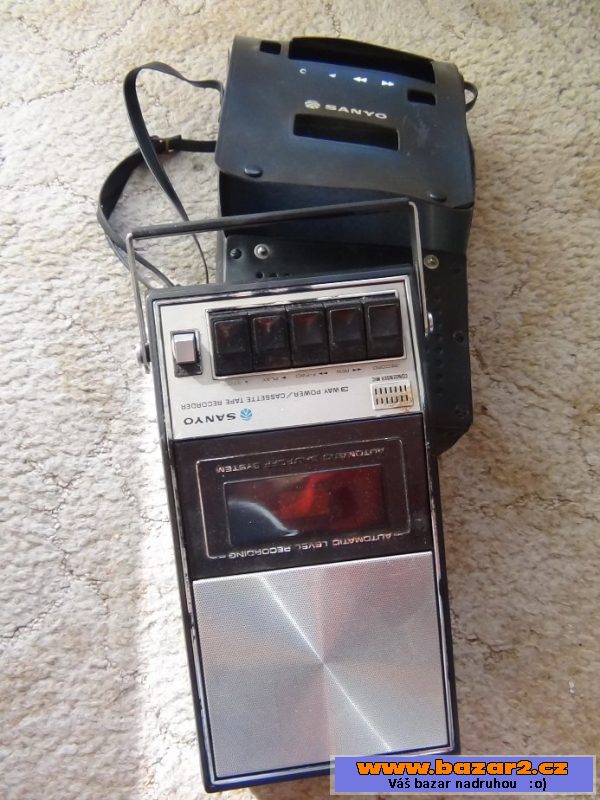 Sanyo magnetofon
