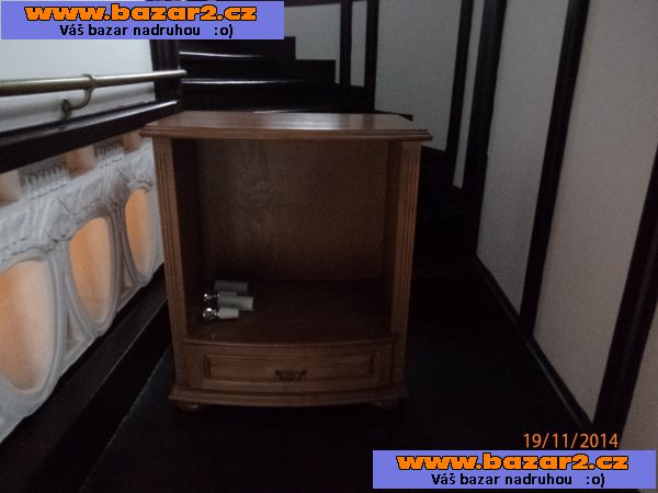 TV/DVD skříňka a komoda - buk
